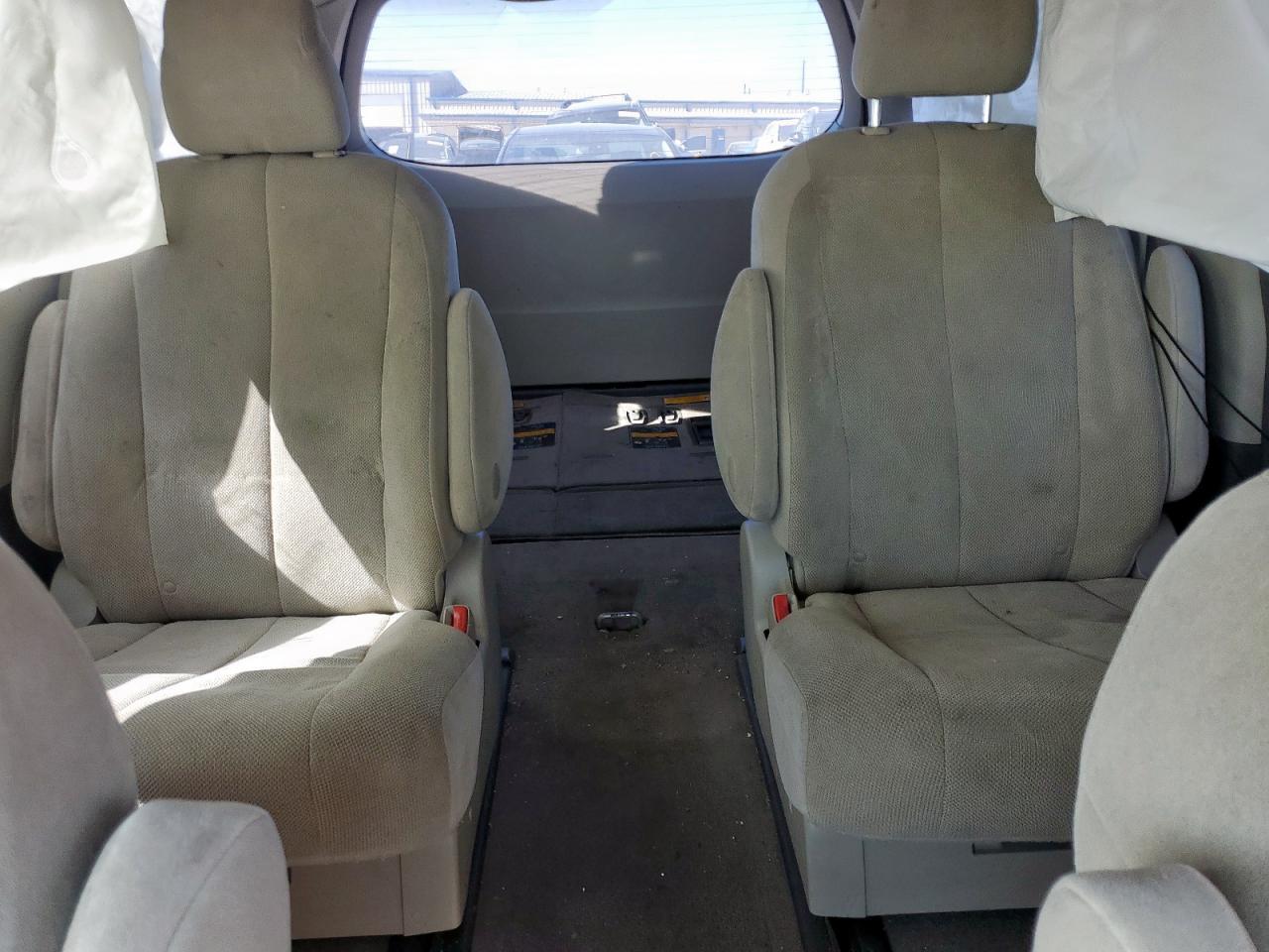 2014 TOYOTA SIENNA