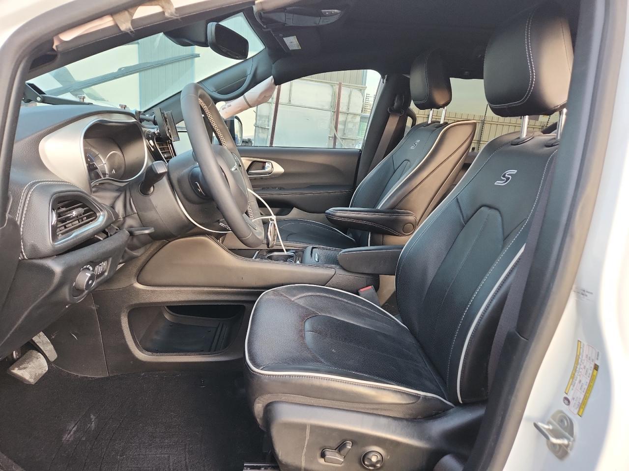 2024 CHRYSLER Pacifica