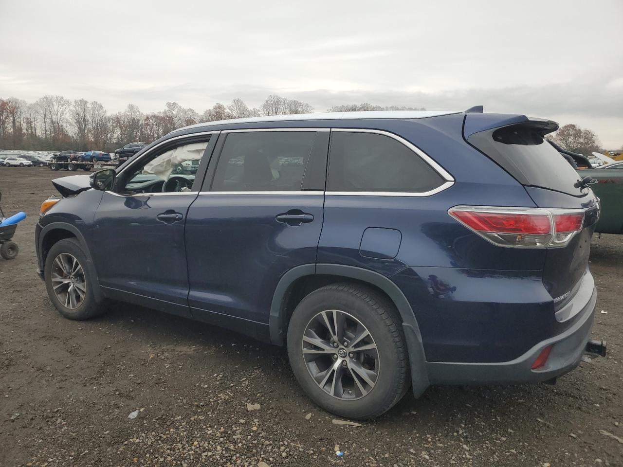 2016 TOYOTA HIGHLANDER