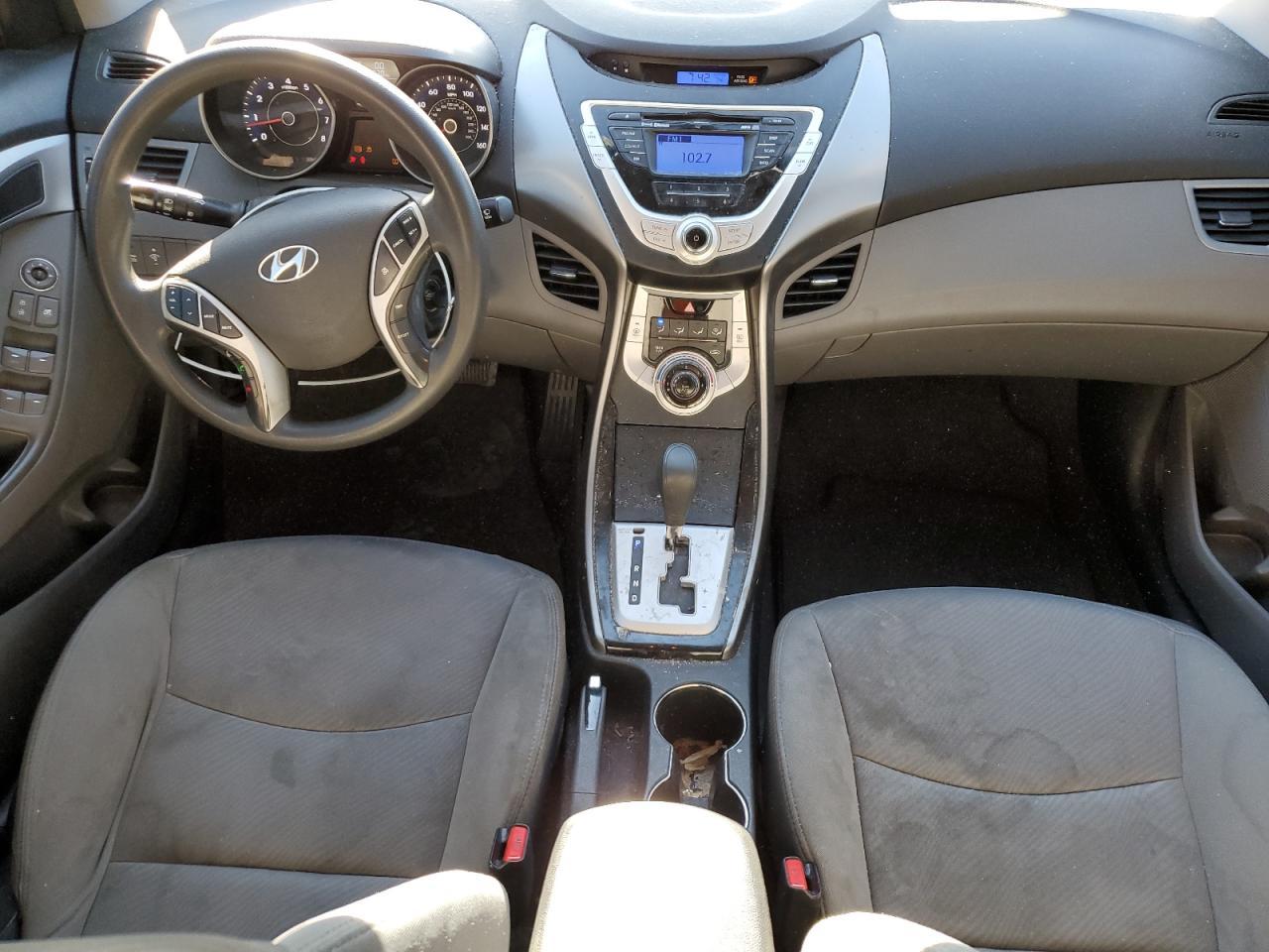 2012 HYUNDAI ELANTRA
