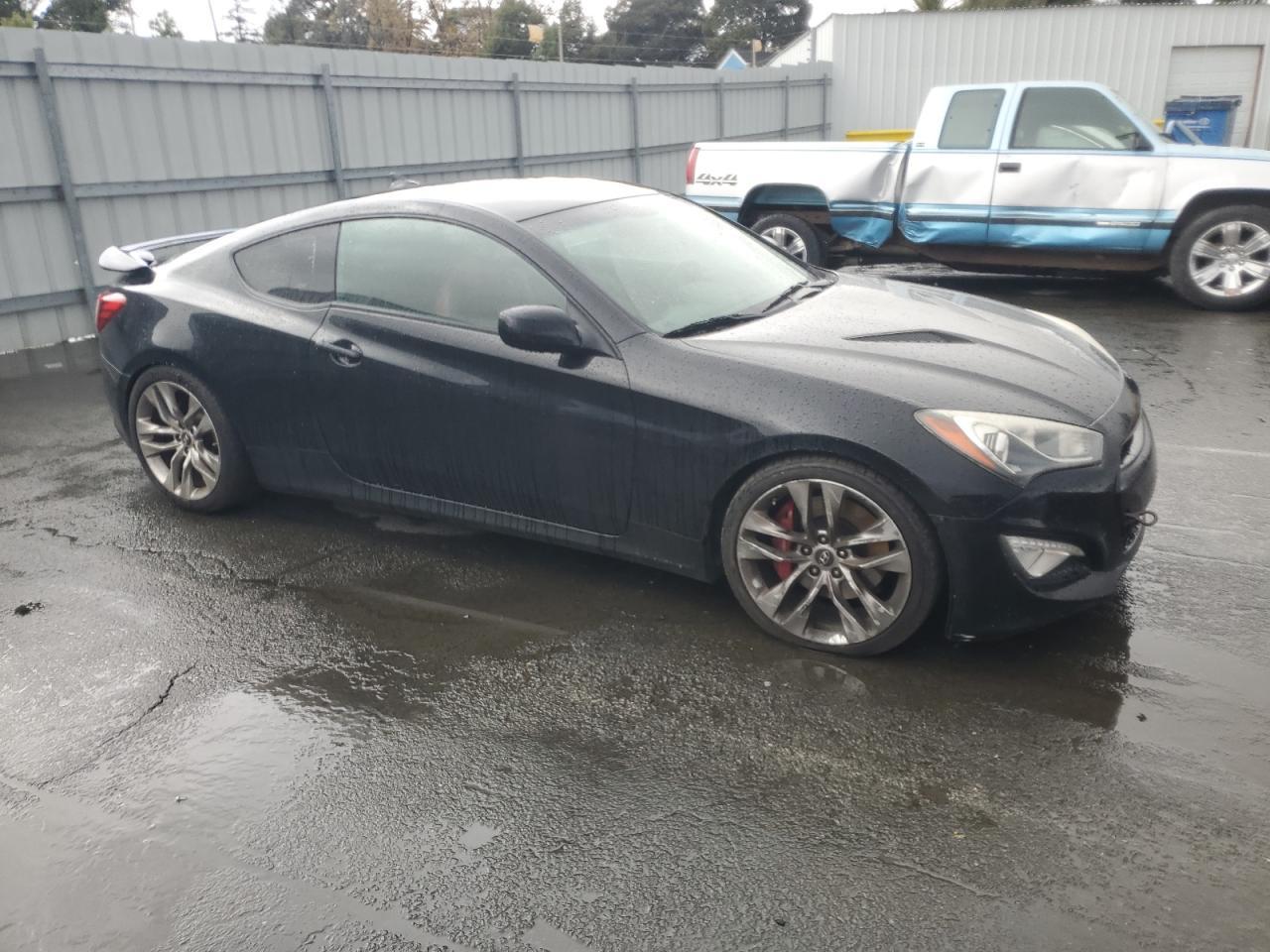 2013 HYUNDAI GENESIS
