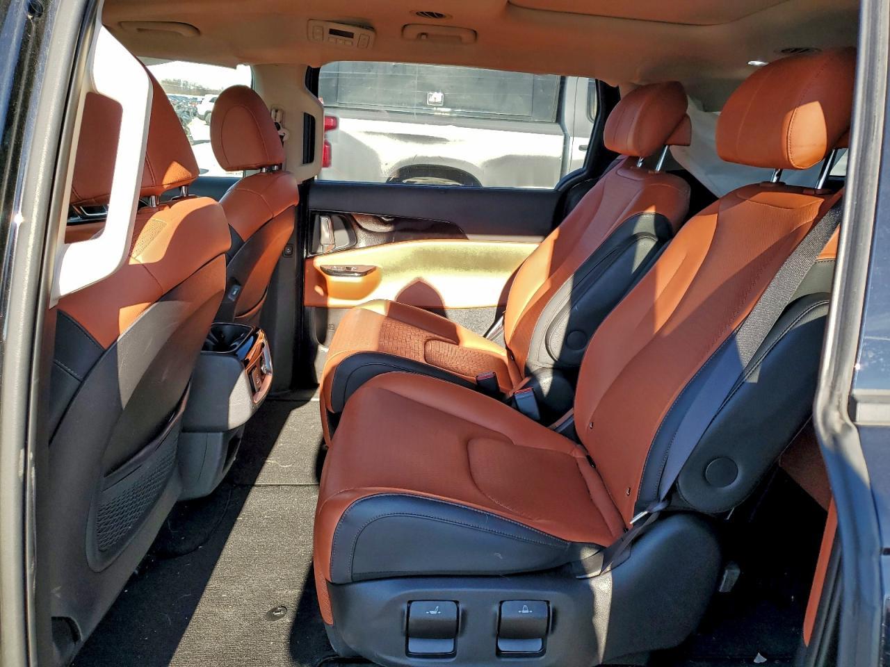 2024 KIA Carnival