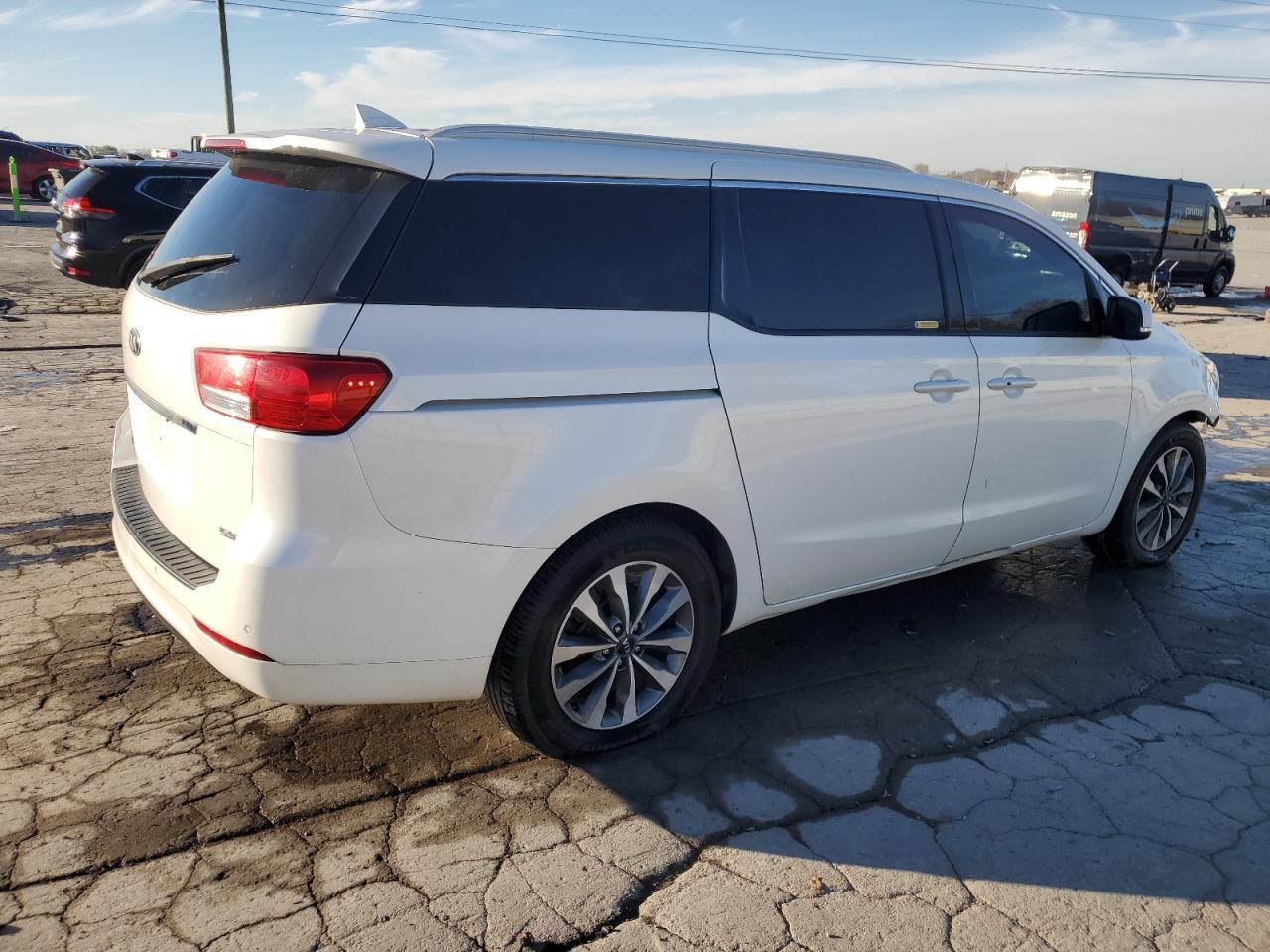 2015 KIA SEDONA