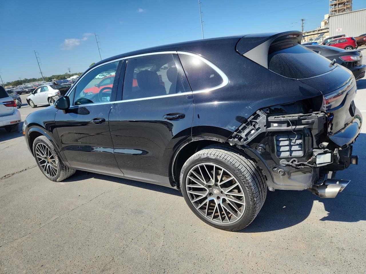 2019 PORSCHE CAYENNE