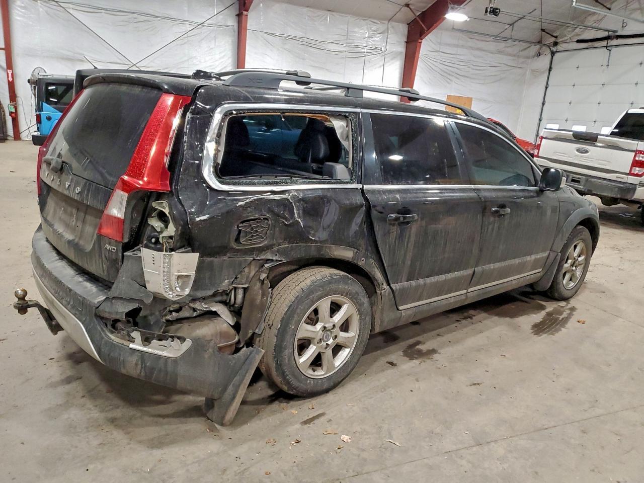 2013 VOLVO XC70