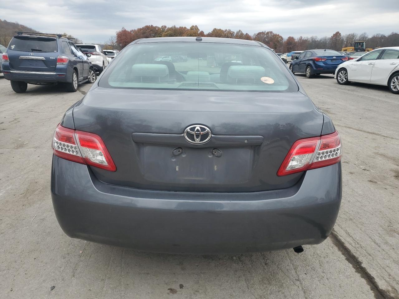 2011 TOYOTA CAMRY