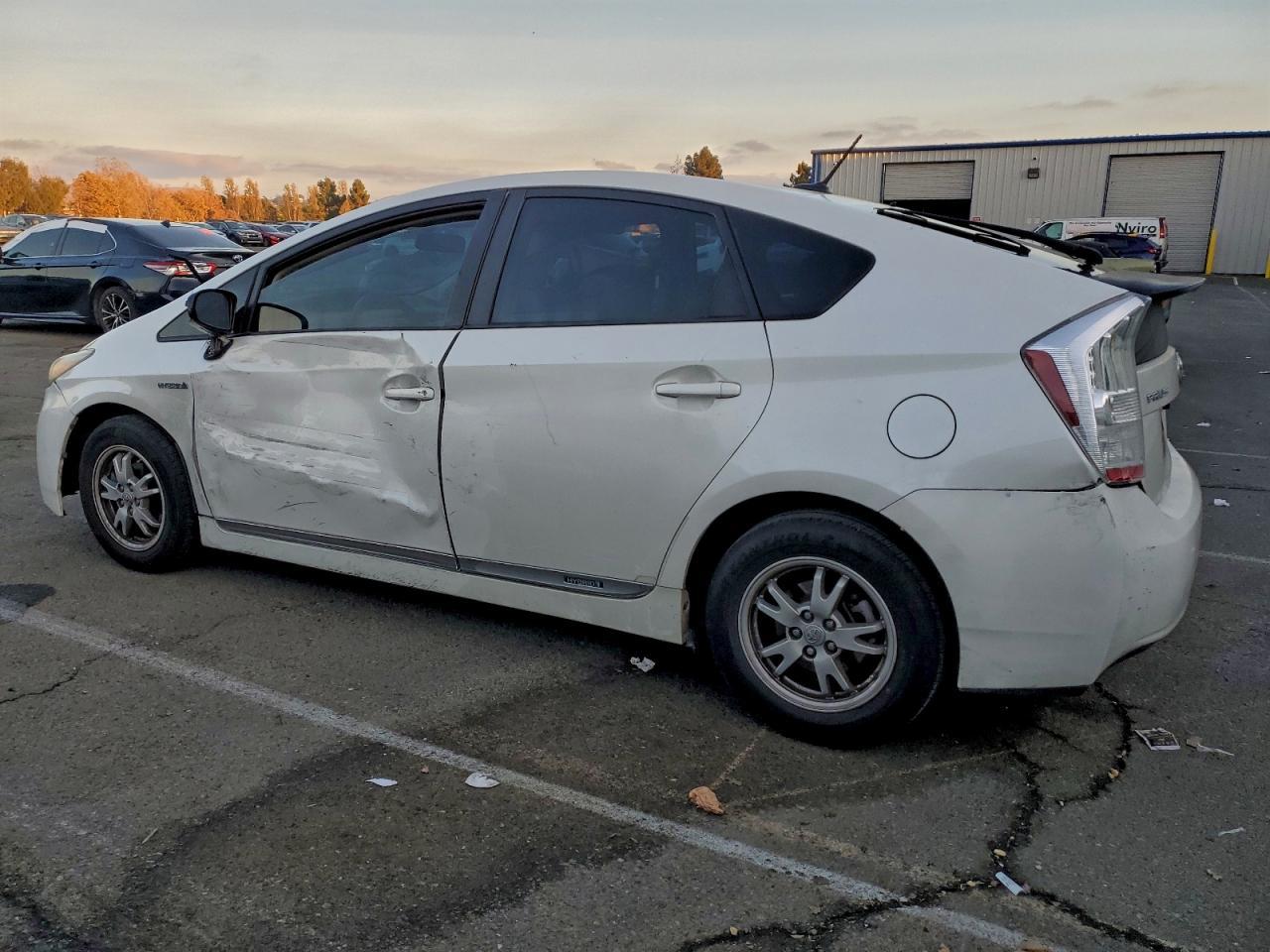 2011 TOYOTA PRIUS
