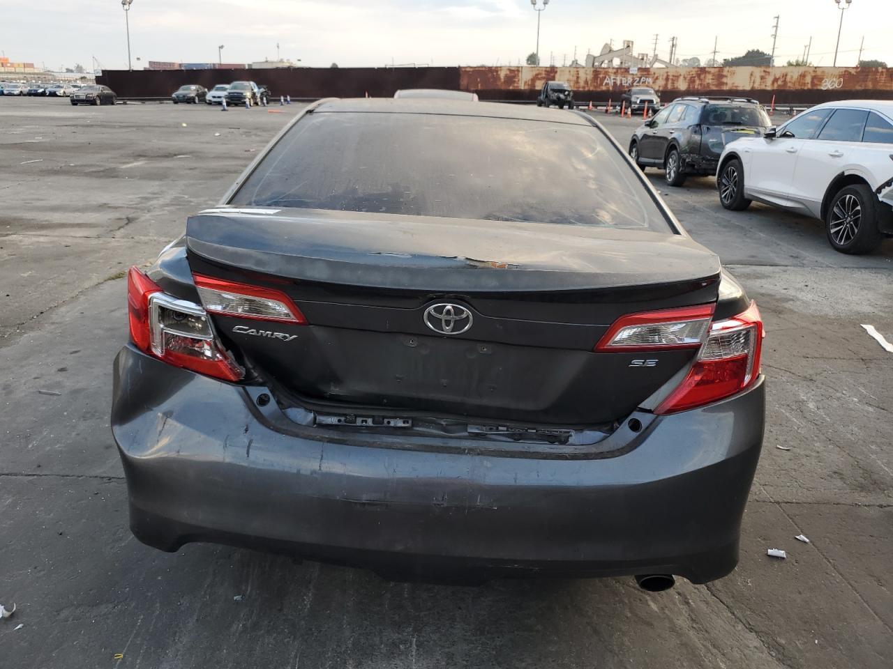 2014 TOYOTA CAMRY