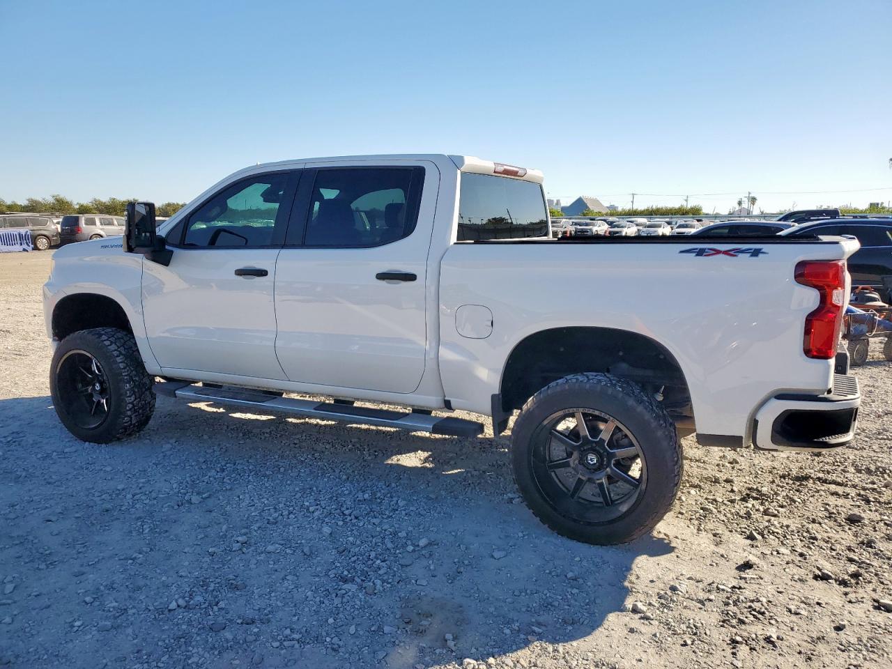 2021 CHEVROLET Silverado