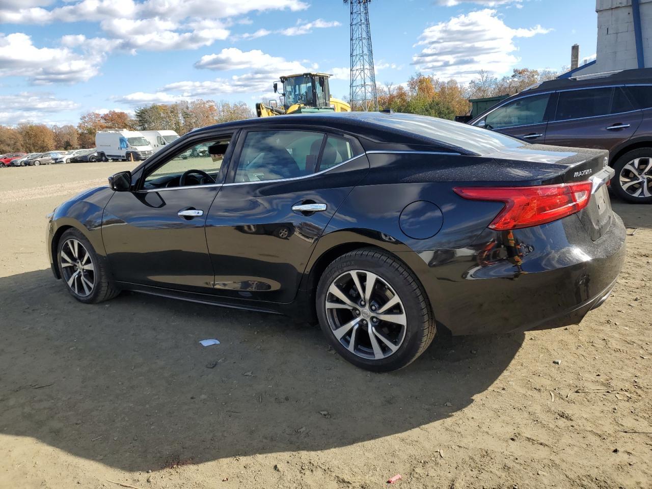 2017 NISSAN Maxima