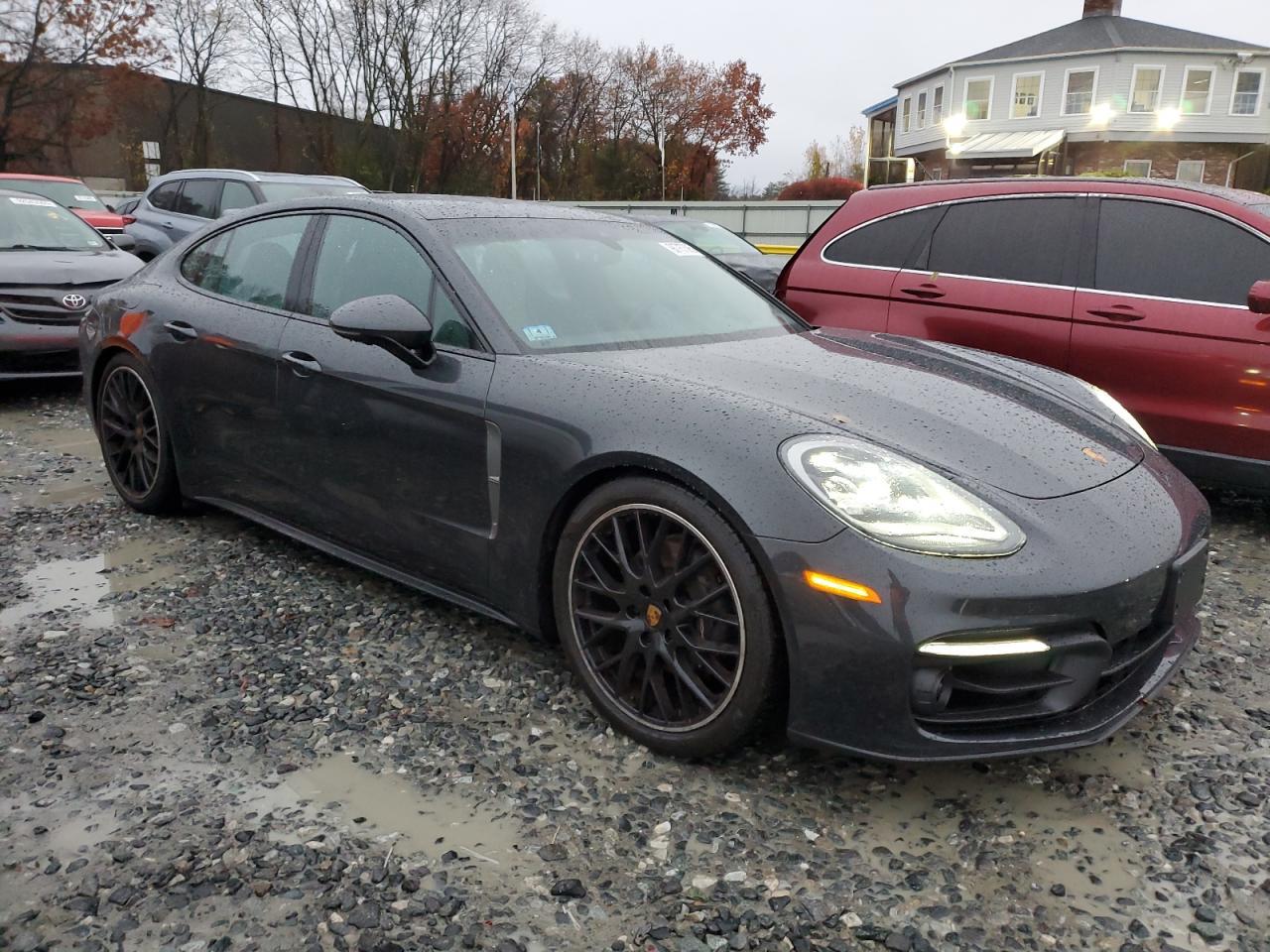 2023 PORSCHE Panamera