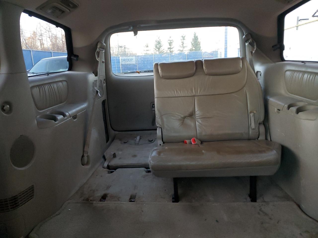 2005 TOYOTA SIENNA