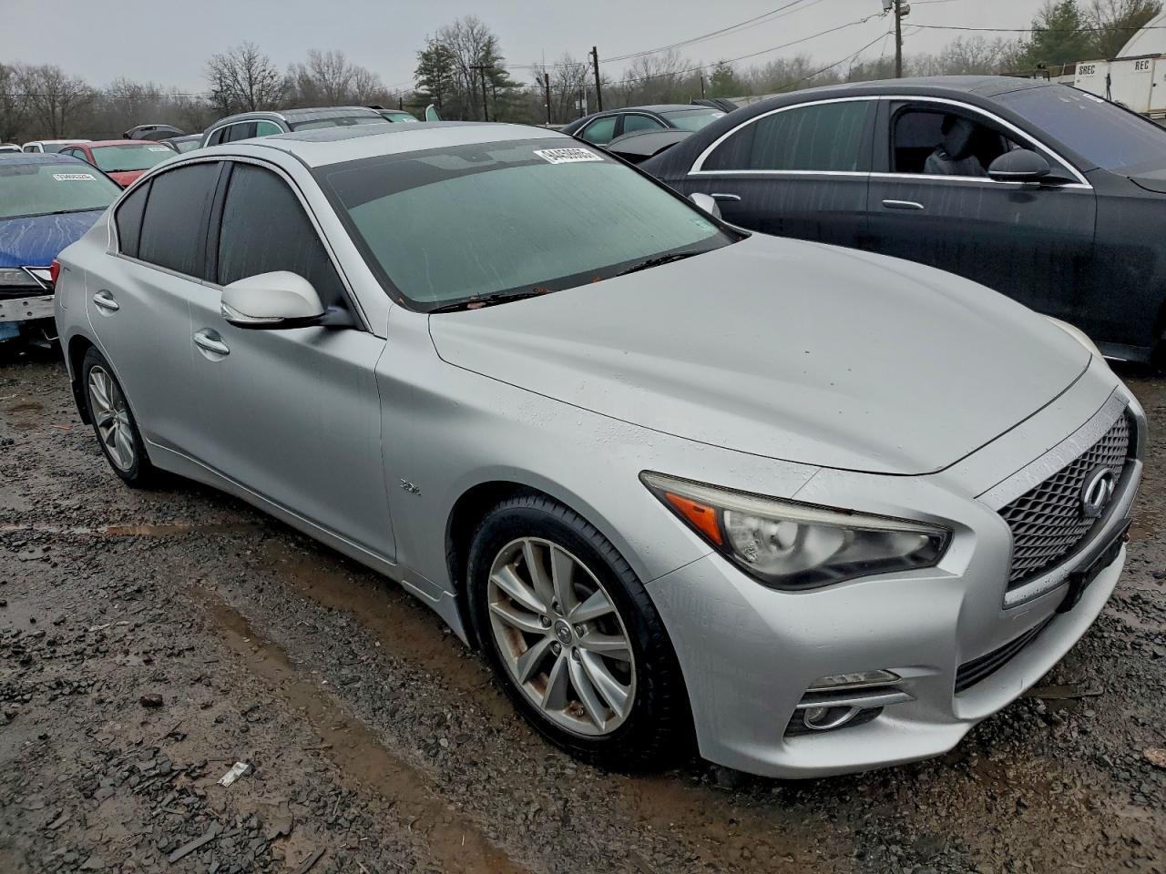 2017 INFINITI Q50