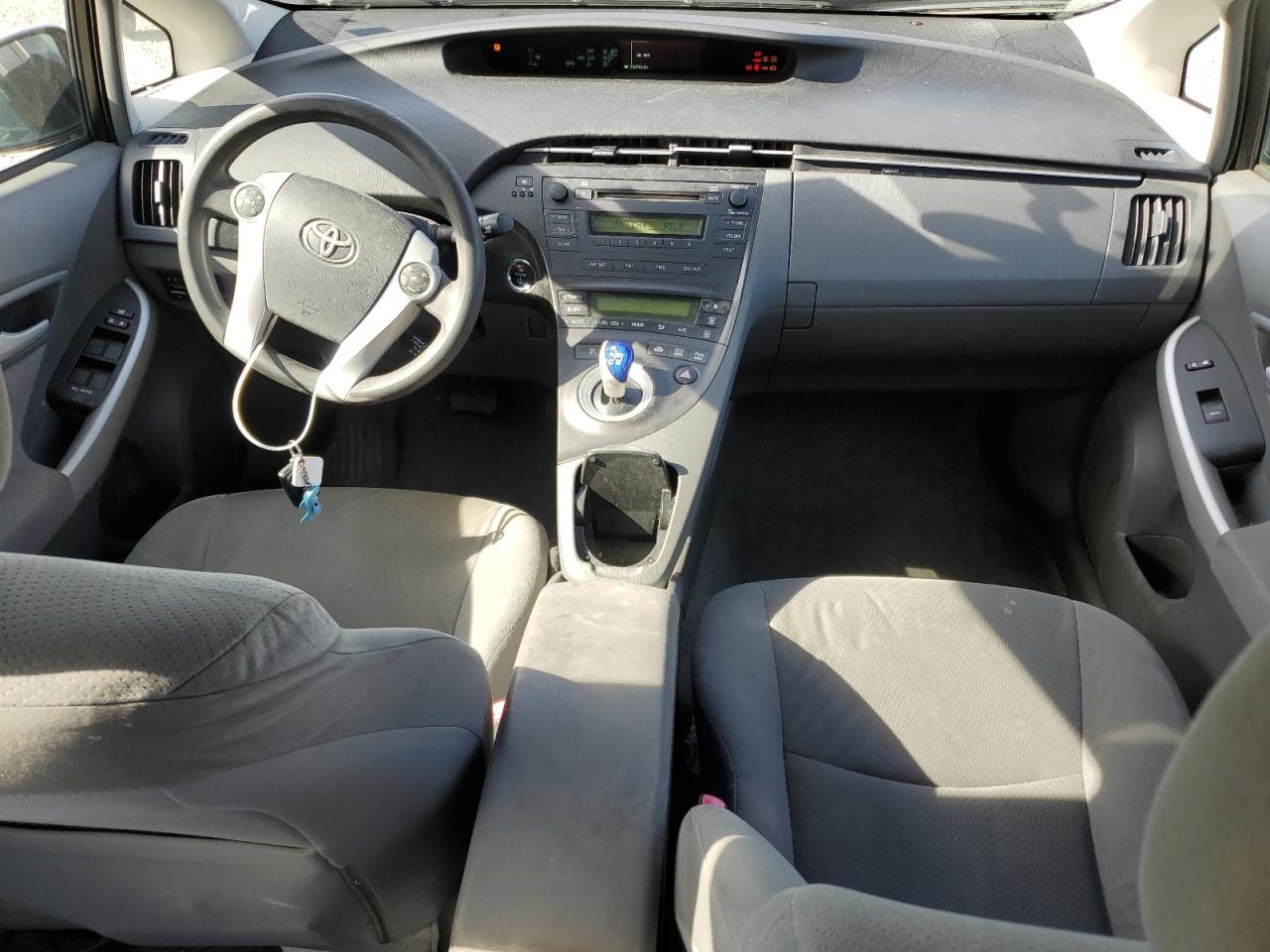 2011 TOYOTA PRIUS