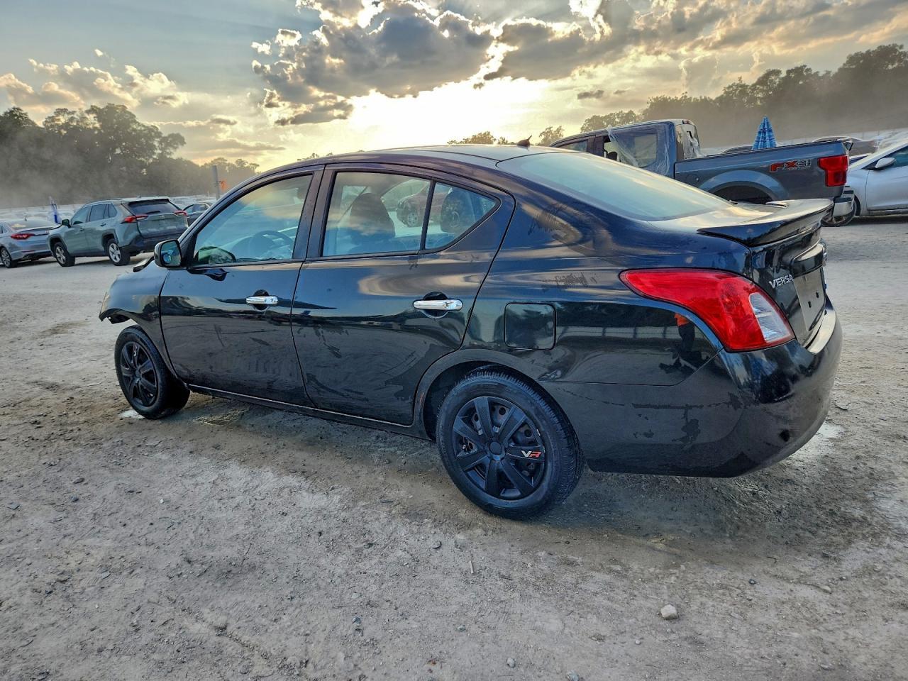 2013 NISSAN VERSA