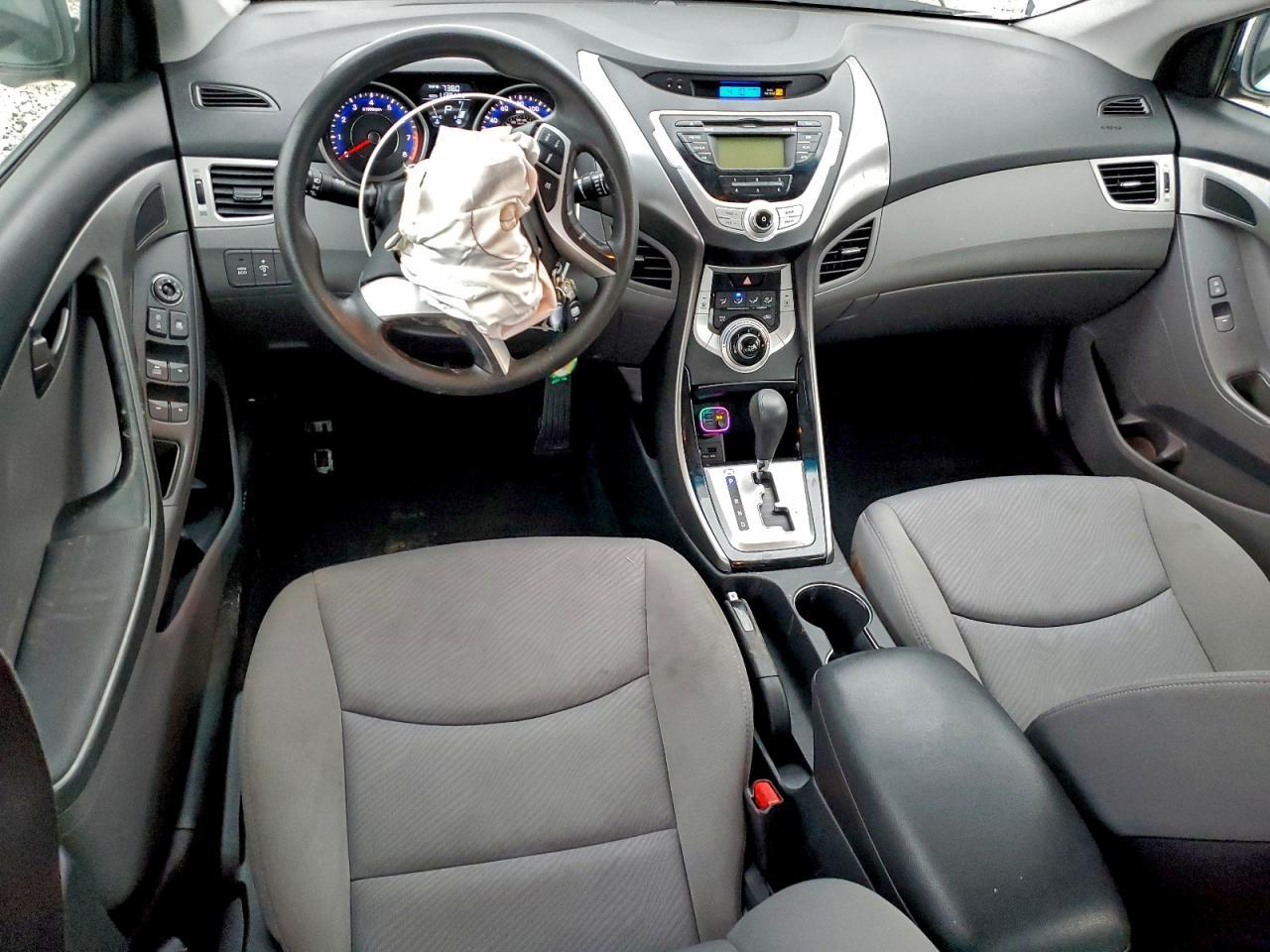 2012 HYUNDAI ELANTRA