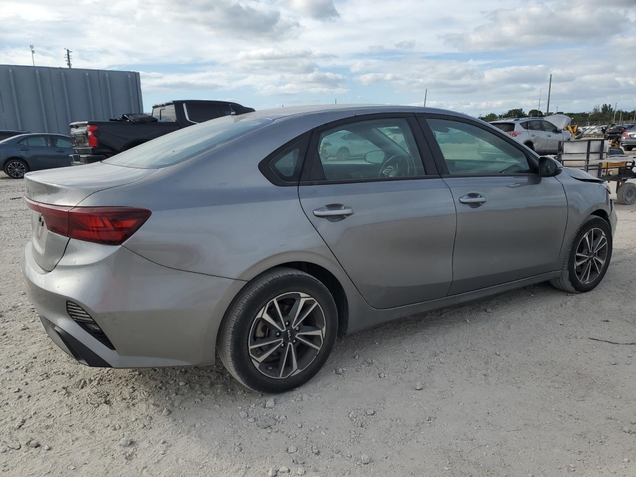 2024 KIA FORTE