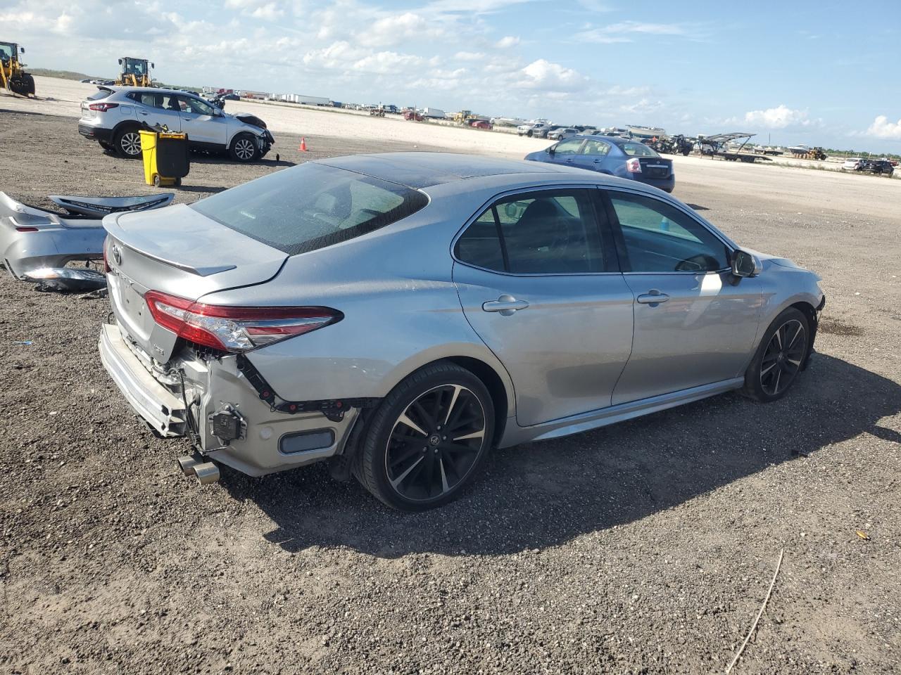2018 TOYOTA CAMRY