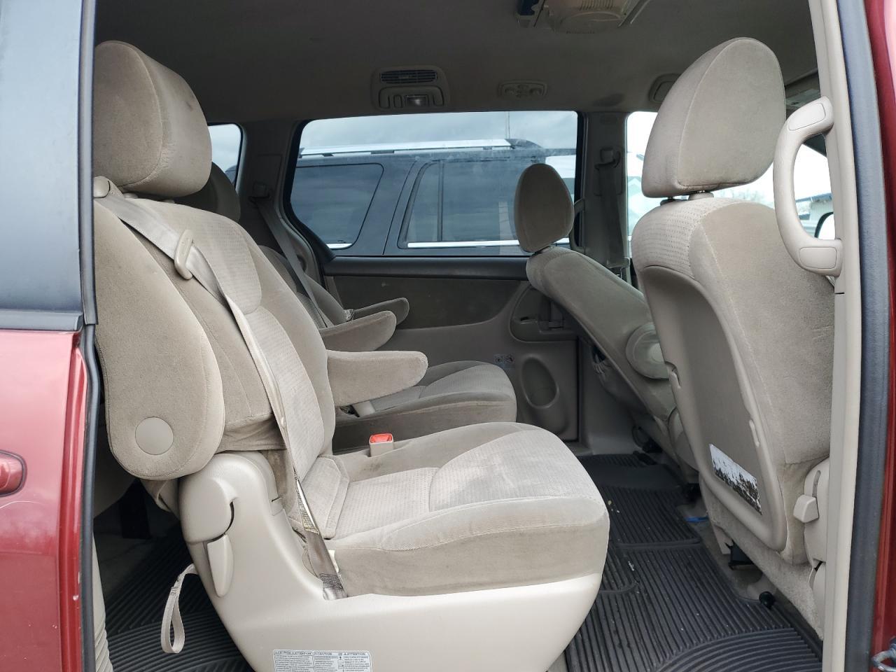 2009 TOYOTA SIENNA