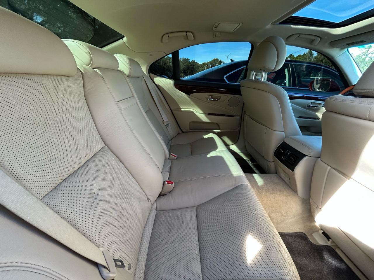 2010 LEXUS LS 460