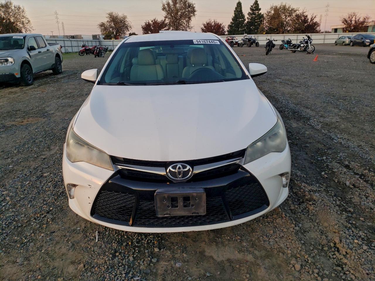 2016 TOYOTA CAMRY