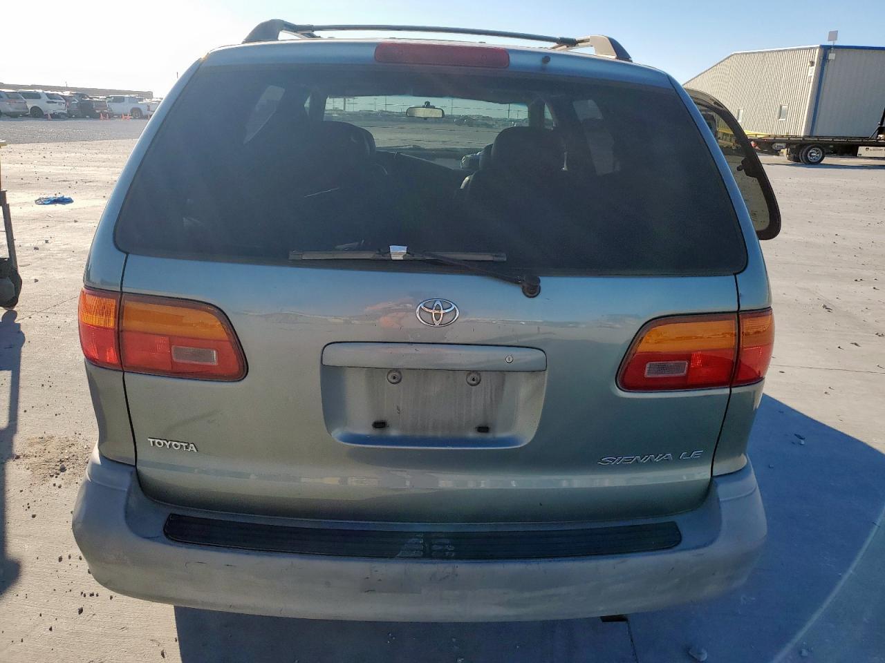 2000 TOYOTA SIENNA