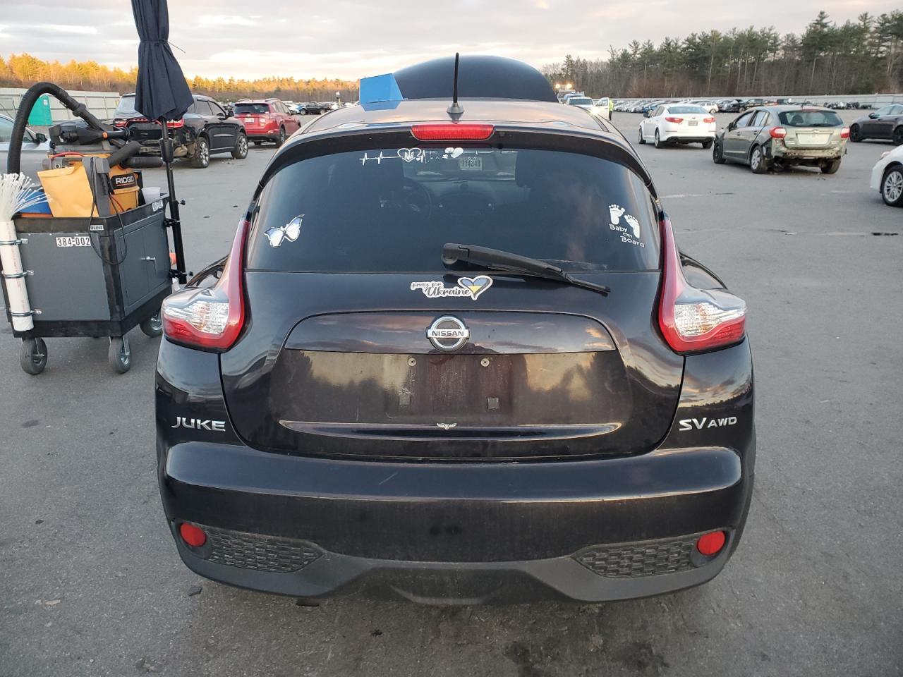 2015 NISSAN Juke
