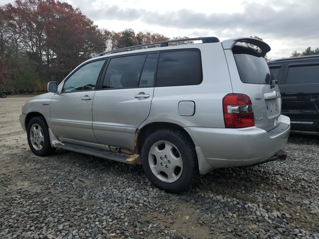 2005 TOYOTA HIGHLANDER