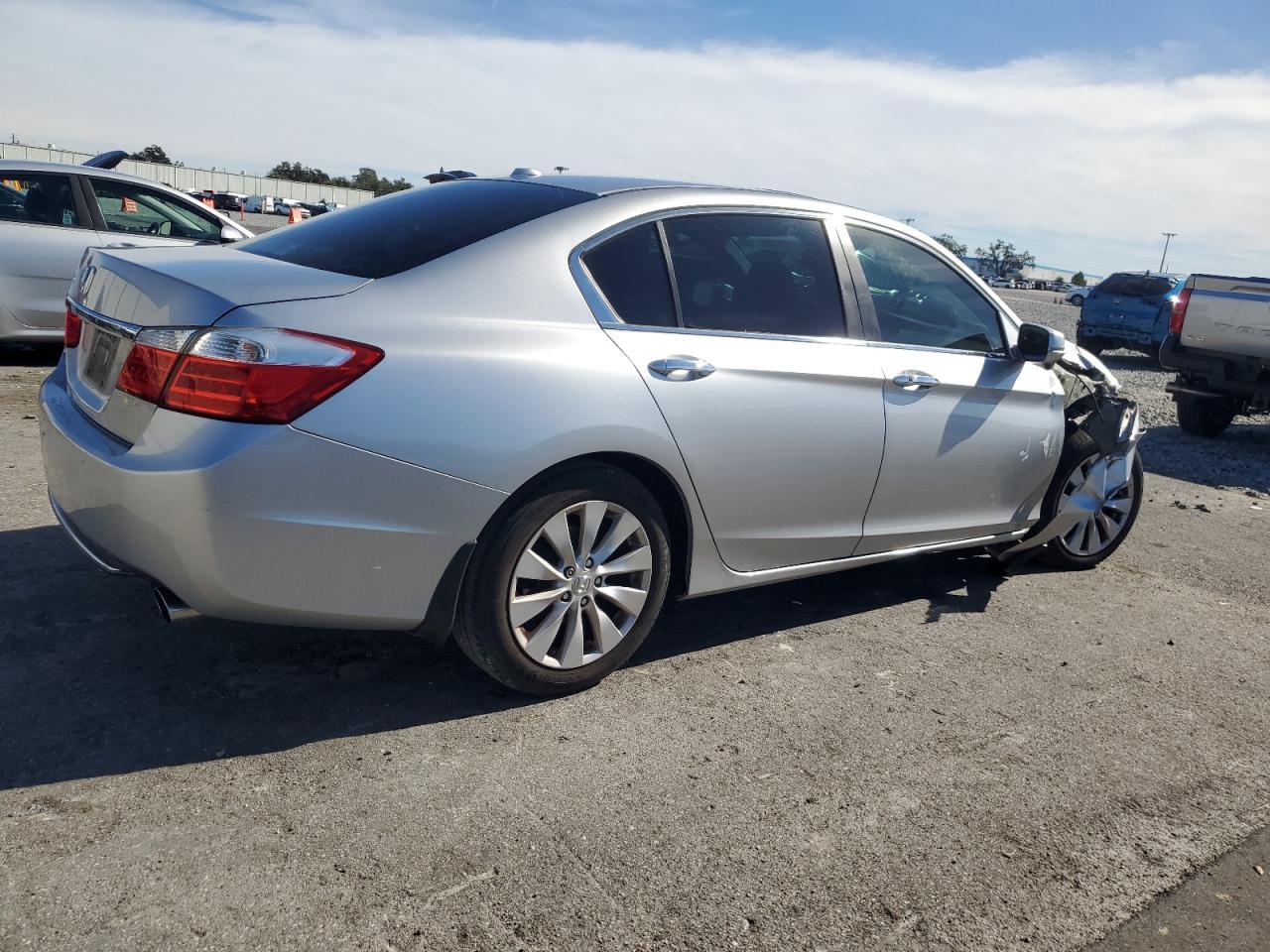 2015 HONDA ACCORD