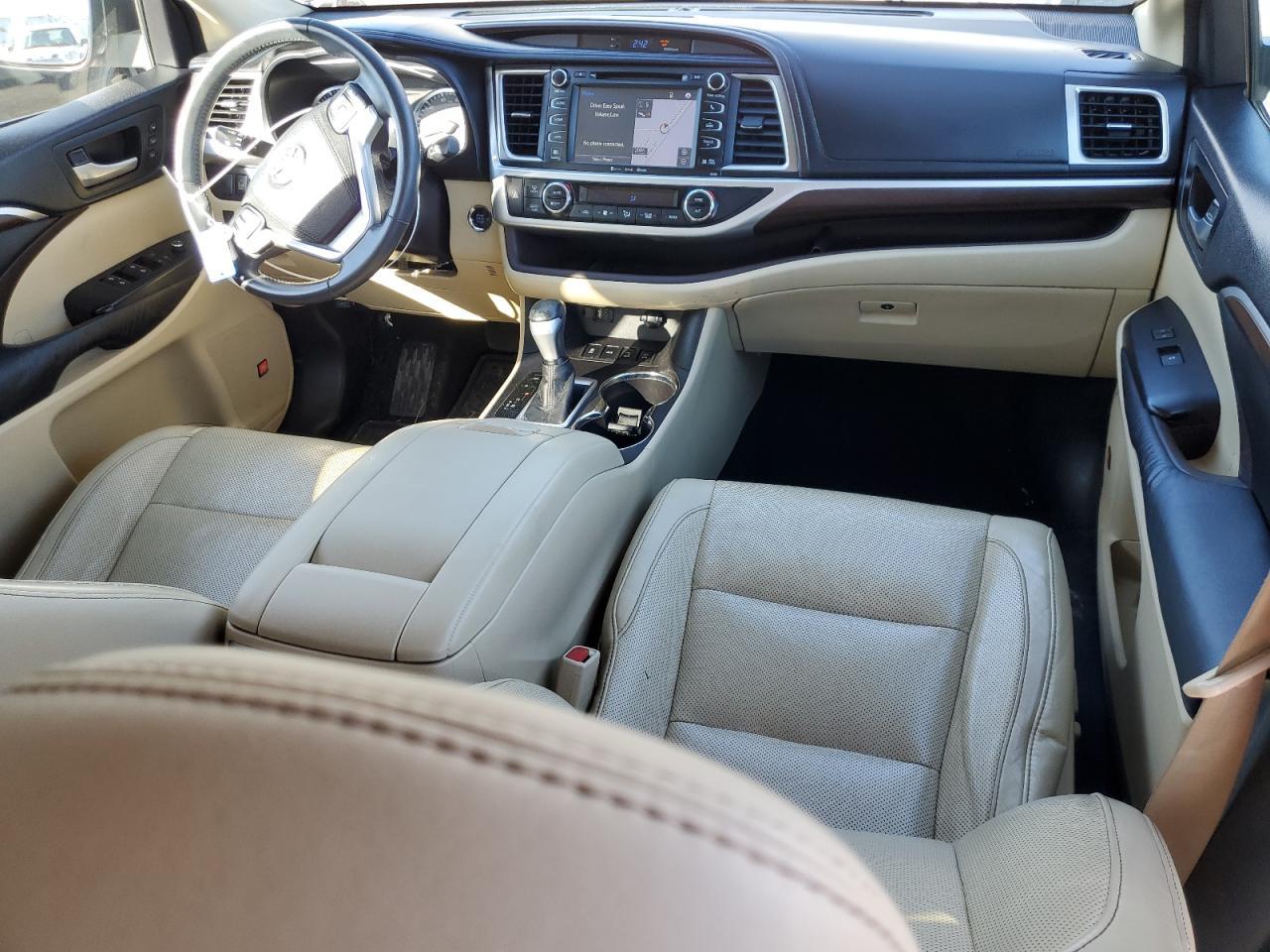 2016 TOYOTA HIGHLANDER