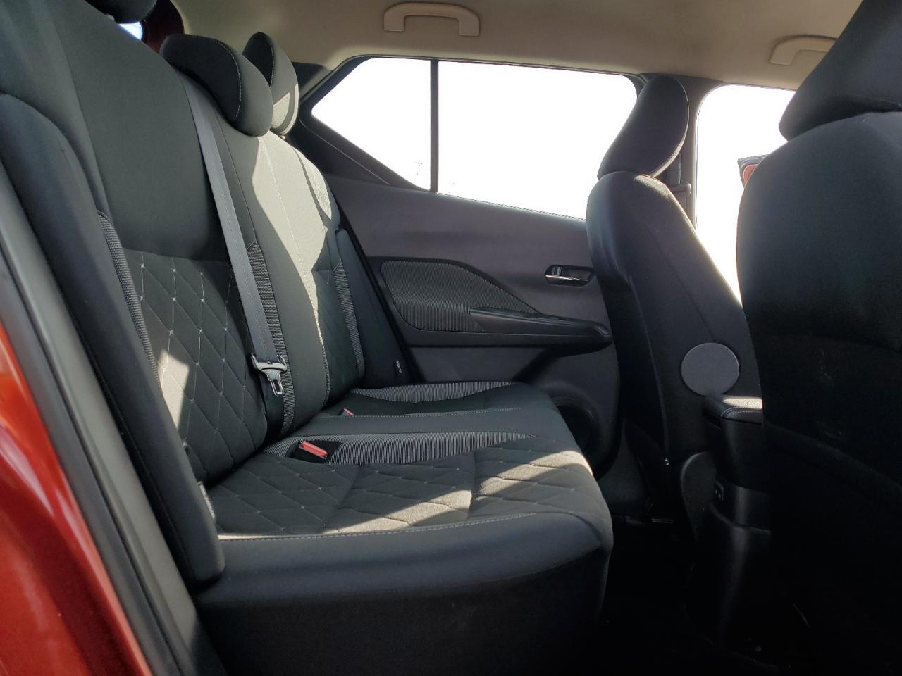 2020 NISSAN KICKS