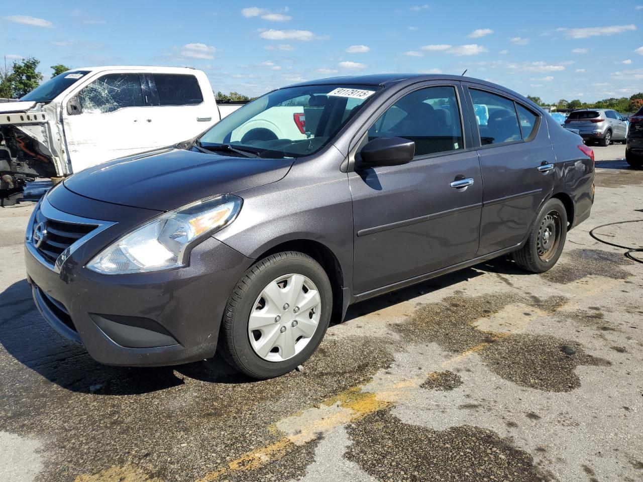 2015 NISSAN VERSA