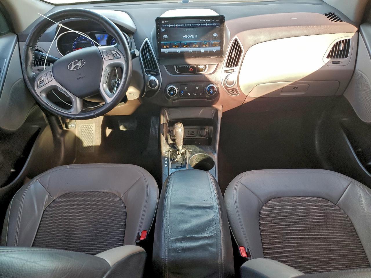 2010 HYUNDAI TUCSON