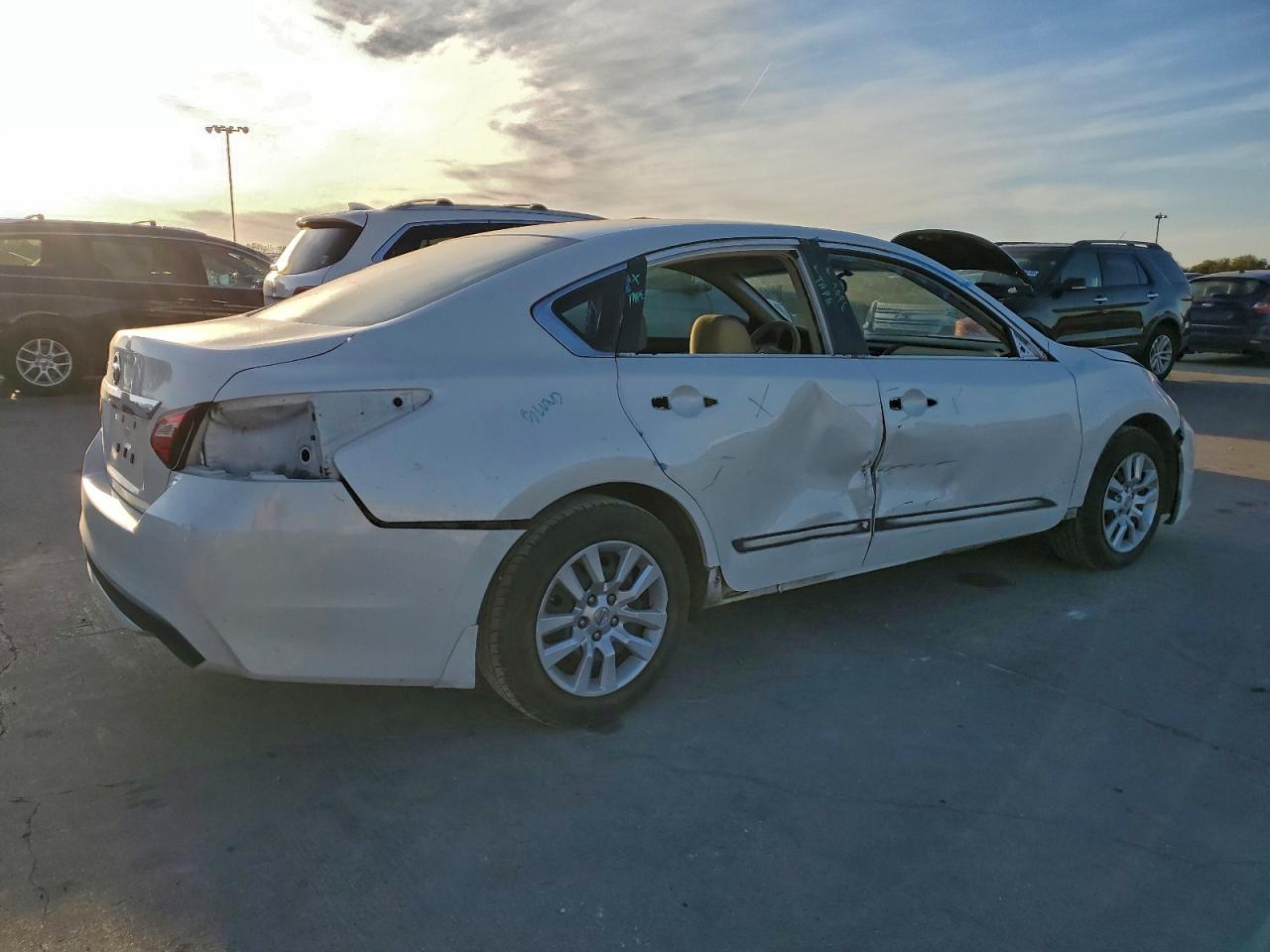 2016 NISSAN ALTIMA