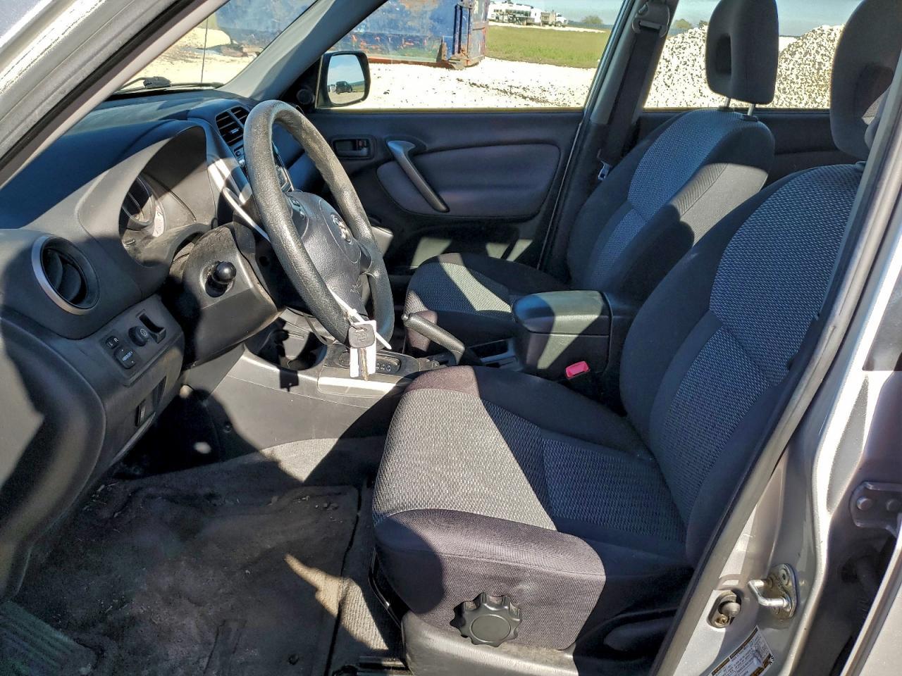 2005 TOYOTA RAV4