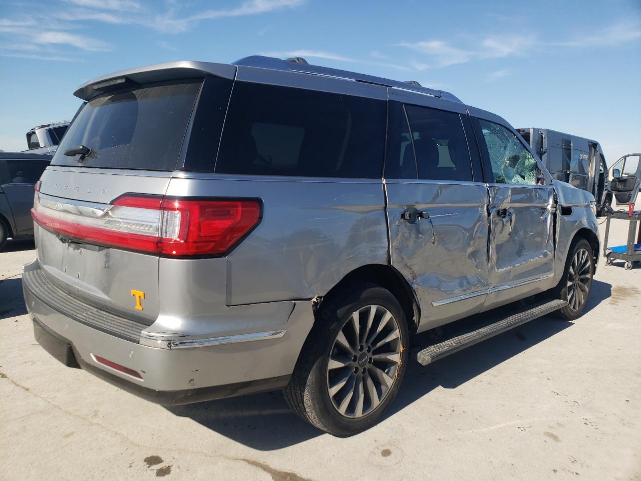 2021 LINCOLN Navigator