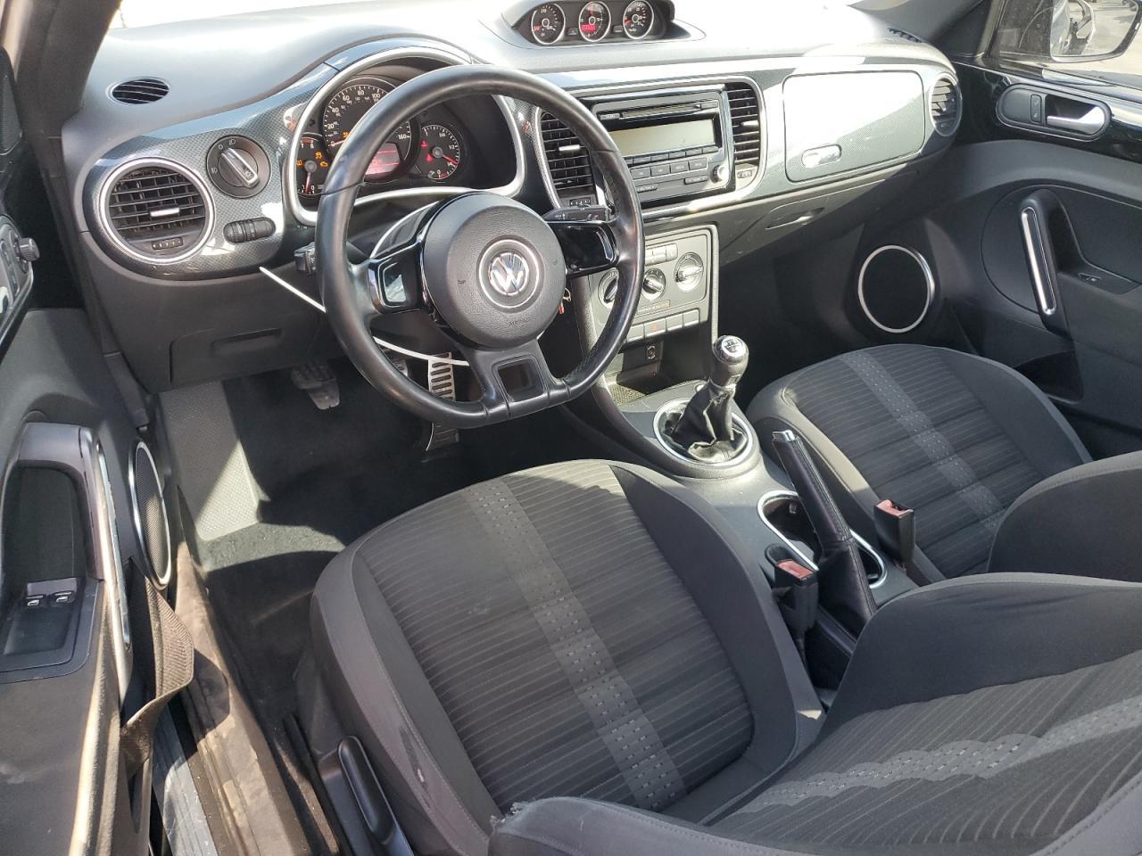 2012 VOLKSWAGEN Beetle