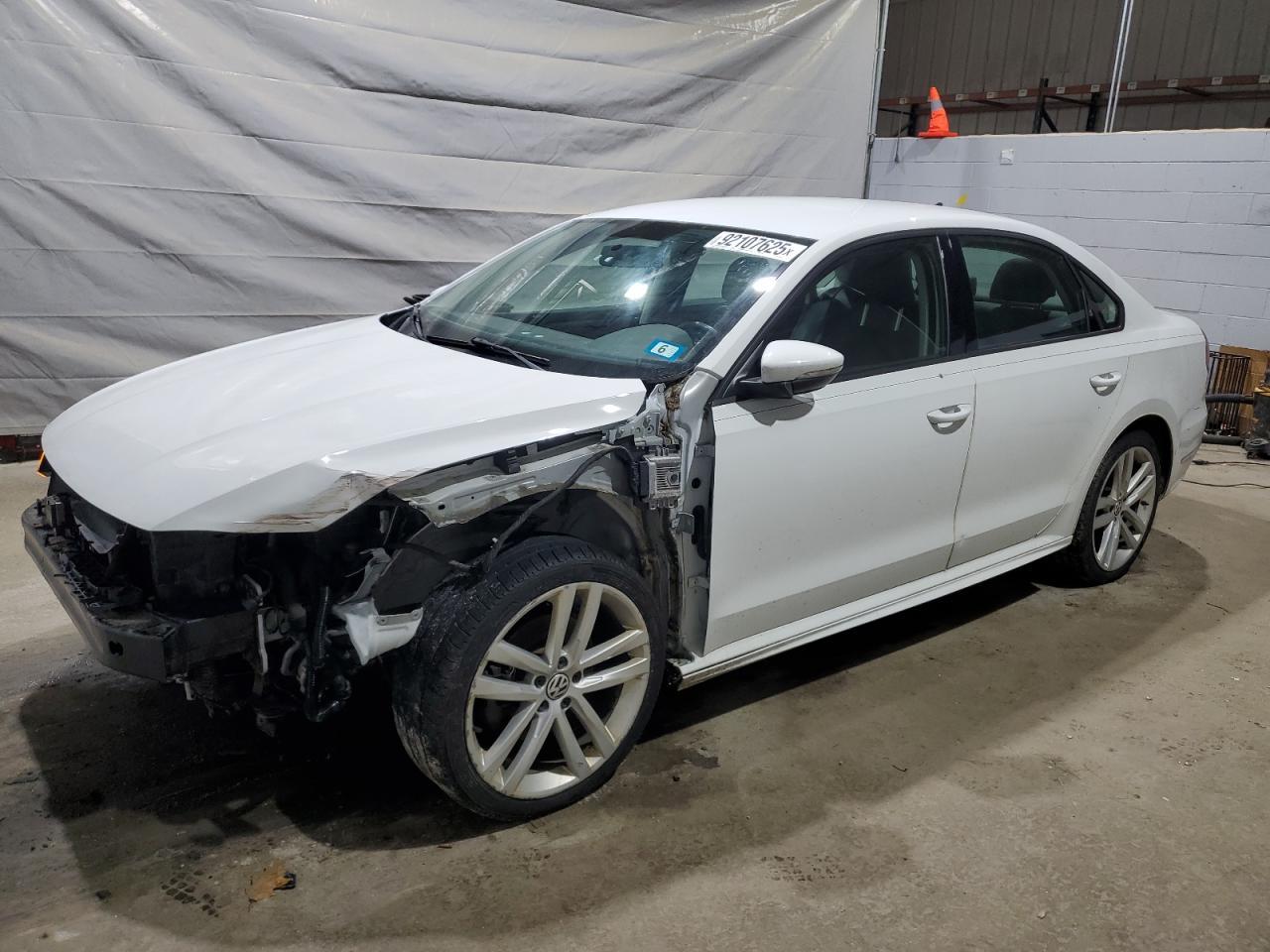 2018 VOLKSWAGEN Passat