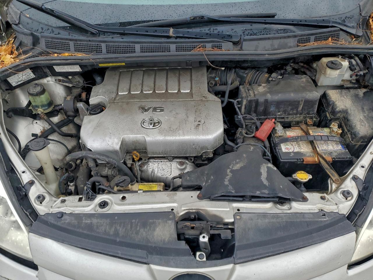 2010 TOYOTA SIENNA