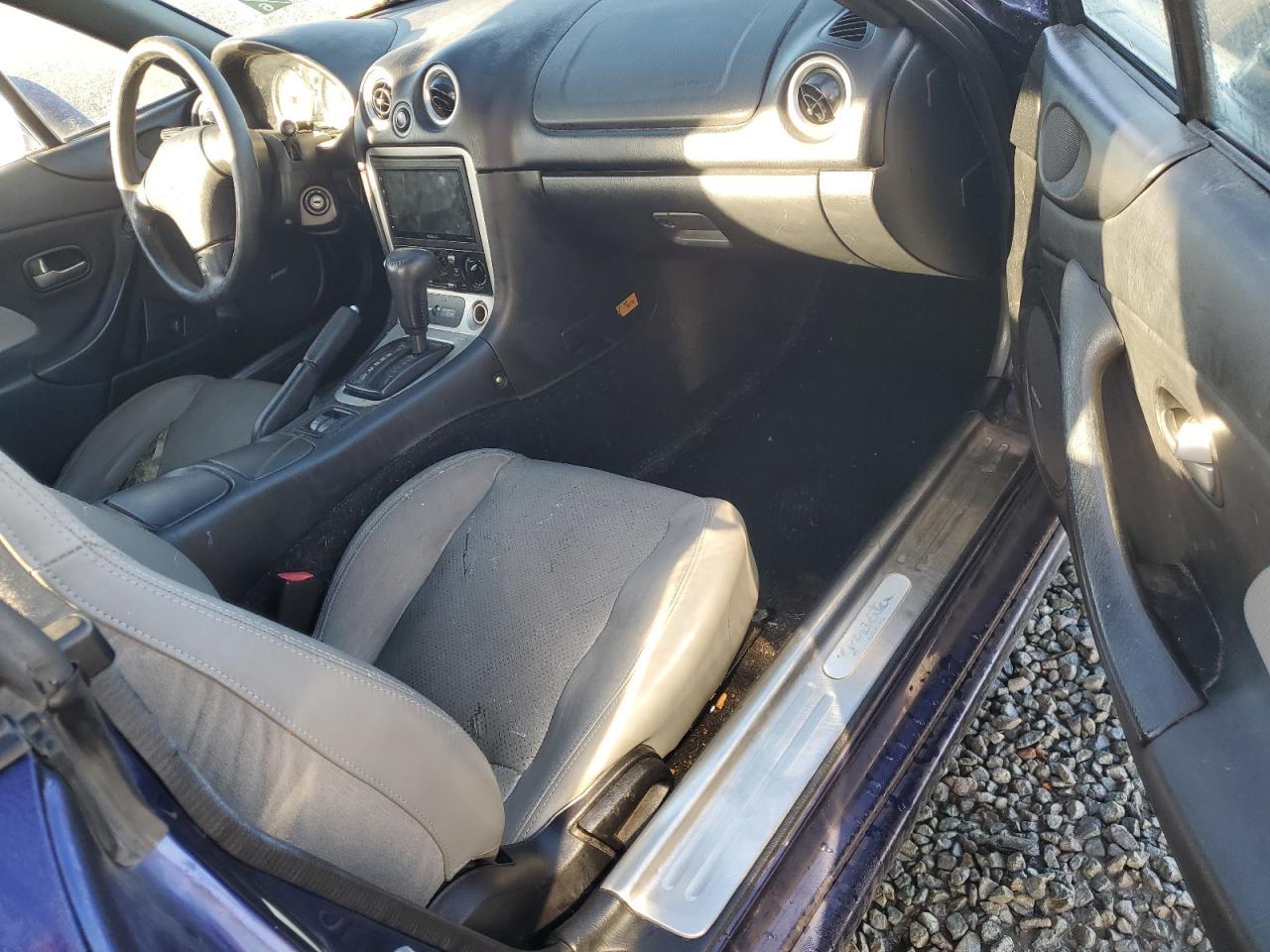 2003 MAZDA MX-5 Miata