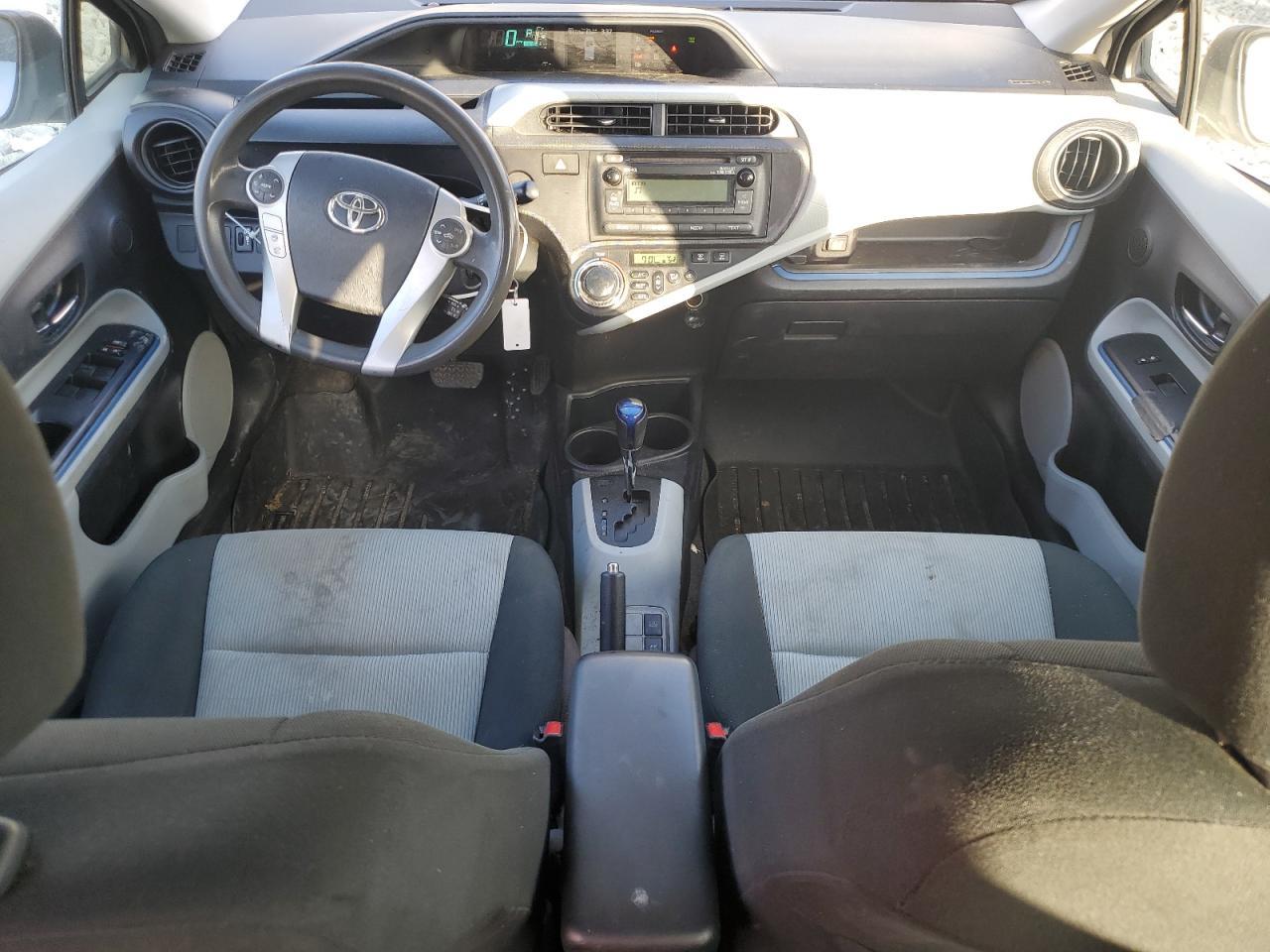 2012 TOYOTA Prius c