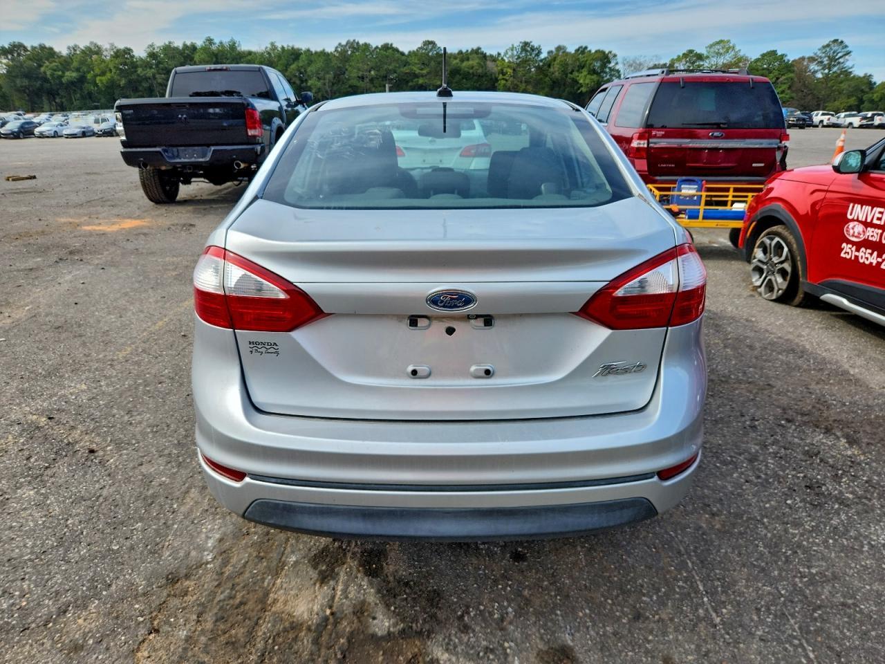 2015 FORD Fiesta