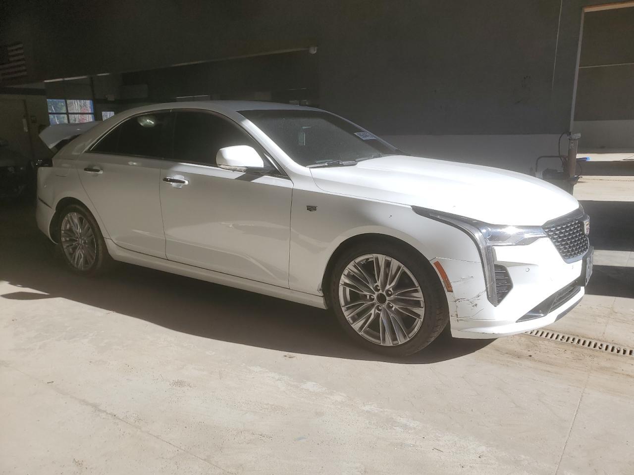 2022 CADILLAC CT4