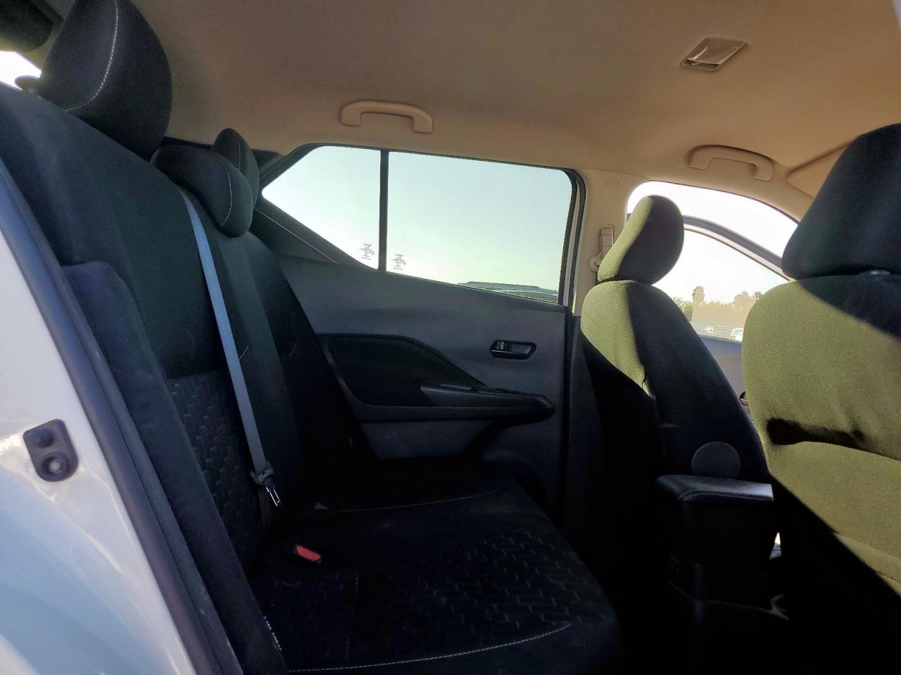 2022 NISSAN KICKS
