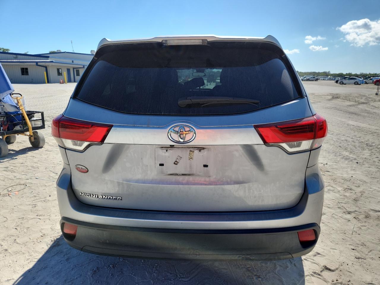 2017 TOYOTA HIGHLANDER
