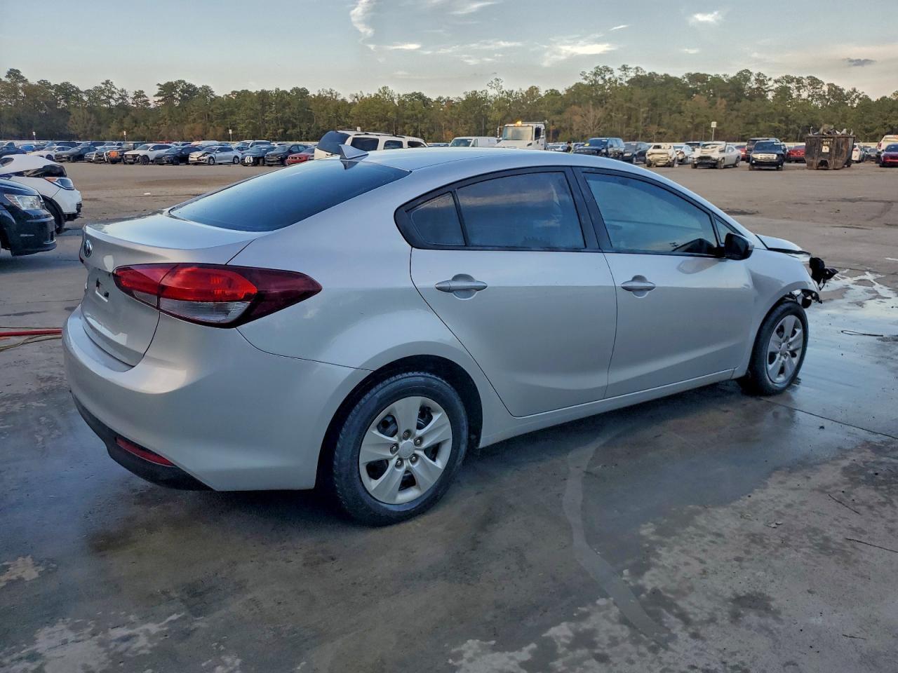2017 KIA FORTE