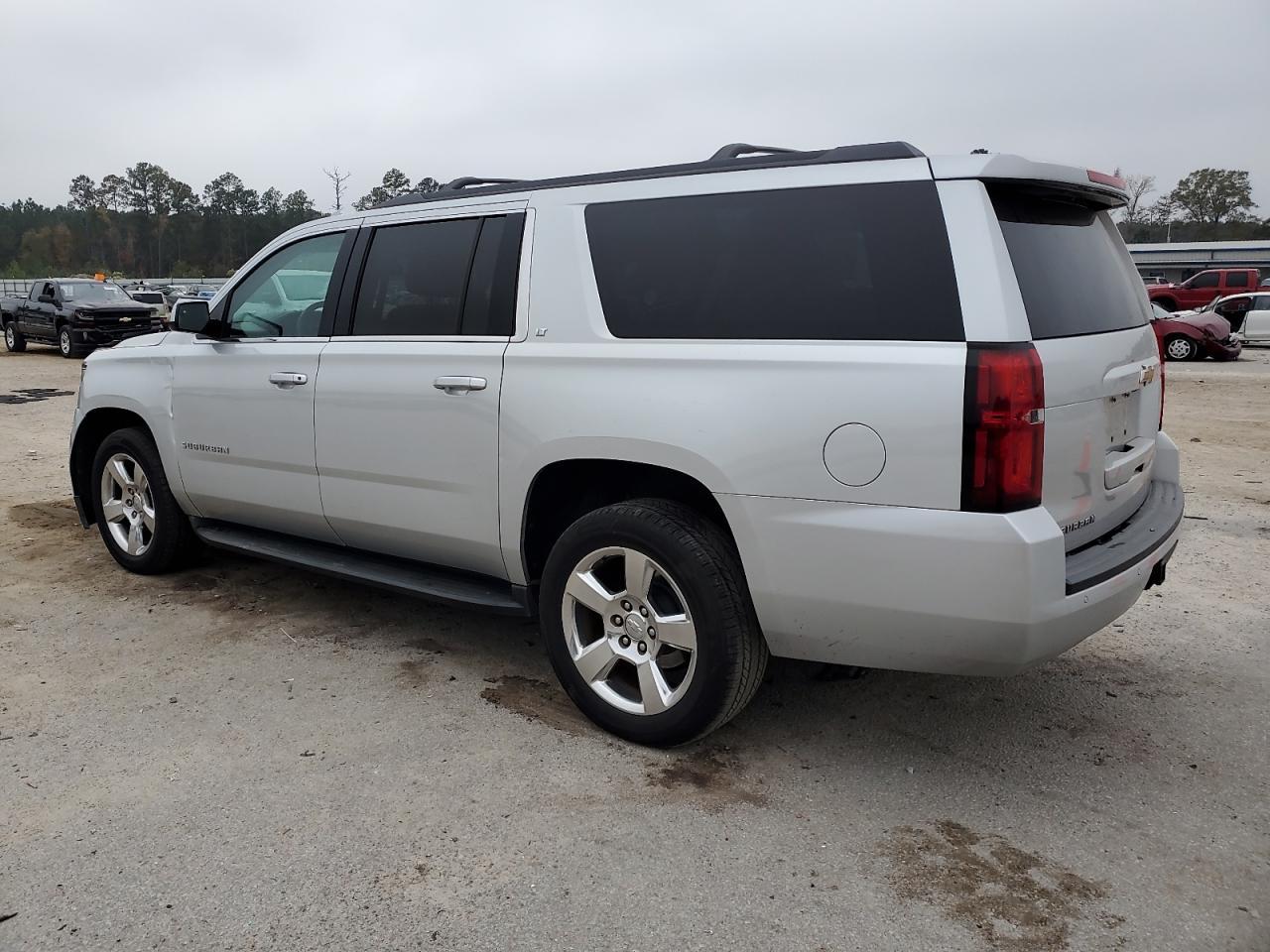 2016 CHEVROLET Suburban