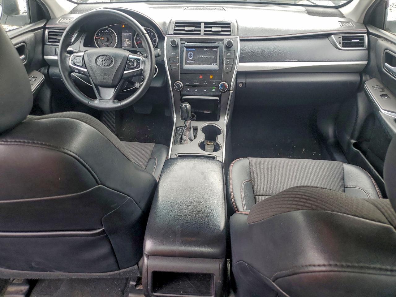 2016 TOYOTA CAMRY