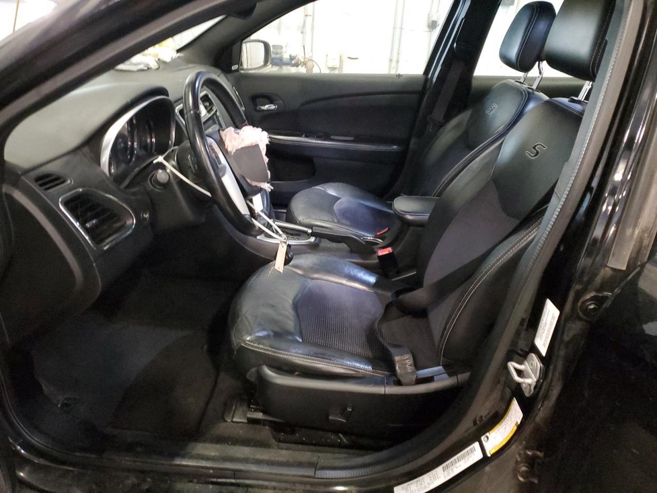 2011 CHRYSLER 200