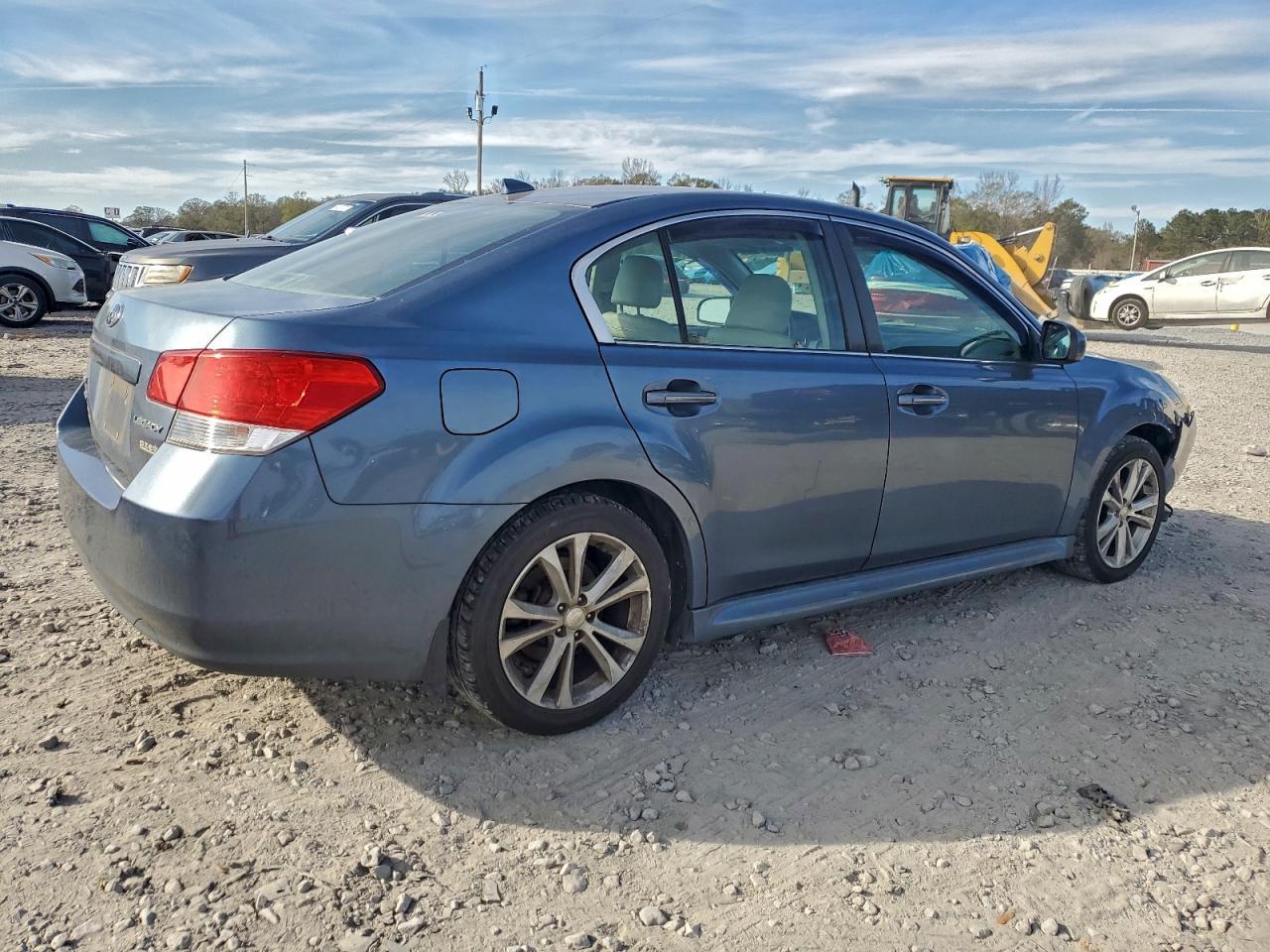 2013 SUBARU Legacy